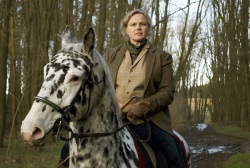 Karen Duve auf Pferd