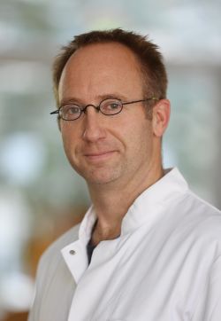 ChA Prof. Dr. med. habil. Jan P. Roesner, Klinikum Südstadt