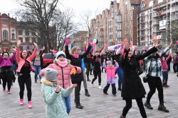One Billion Rising auf den Rostocker Universitätsplatz  (Foto 12)