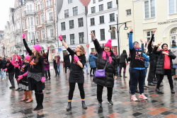 One Billion Rising auf den Rostocker Universitätsplatz  (Foto 29)