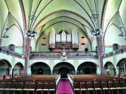 Heiligen-Geist-Kirche (Innenaufnahme)
