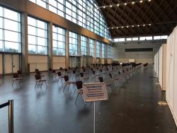 Impfzentrum HanseMesse Rostock: Wartebereich