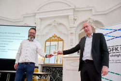 Rostocks Oberbürgermeister Claus Ruhe Madsen als Vorstandsvorsitzender und Verkehrsminister Christian Pegel als Schirmherr des AGFK M-V.