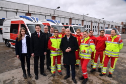 Übergabe von Rettungsdienstfahrzeugen 