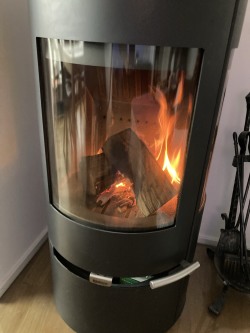 Brennender Kamin