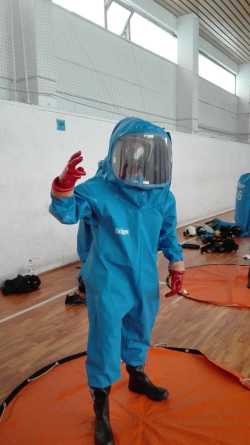 Brandmeisteranwärter bei der CBRN-Ausbildung 