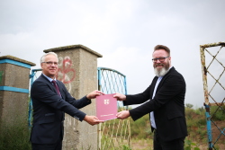 Staatssekretär Dr. Stefan Rudolph (Ministerium für Wirtschaft, Arbeit und Gesundheit Mecklenburg-Vorpommern) und Rostocks Oberbürgermeister Claus Ruhe Madsen