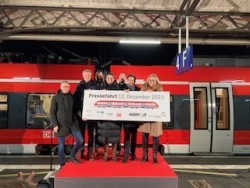 Carsten Moll (Regionalleiter DB Regio), Ines Jesse (Staatssekretärin im Wirtschaftsministerium M-V), Stefan Wiedmer (Geschäftsführer VVW), Dr. Ute Fischer-Gäde (Senatorin für Infrastruktur Umwelt und Bau) (v.l.n.r.)