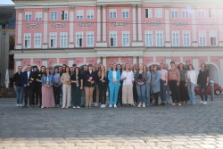 Die Hanse- und Universitätsstadt Rostock begrüßt die neuen Auszubildenden und Studierenden.