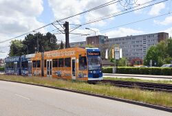 Das Klinikum Südstadt ist am besten mit dem ÖPNV, mit Bussen oder der Straßenbahn zu erreichen.