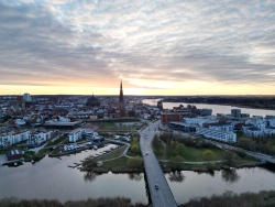 Die Petrikirche ist mit 117 Metern Höhe eine der markantesten Bauten in Rostock.