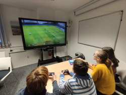 Jugendliche im Makerspace