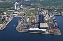 Seehafen, Liebherr, Kraftwerk