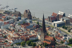 Östliche Altstadt, Petrikirche, Speicher