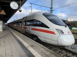 ICE im Rostocker Hauptbahnhof
