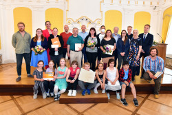 Gruppenbild aller Bewerber um den Umweltpreis 2022