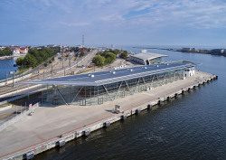 Warnemünde Cruise Center 8