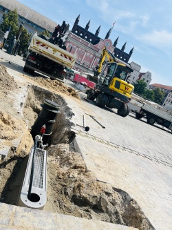 Öffentlicher Trinkwasserbrunnen auf dem Neuen Markt 