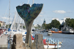 River Aura and Achim Kuhn’s fountain sculpture Harmony