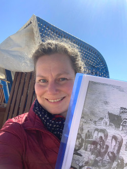  Antje Joost Hirsekorn zeigt kleinen Entdeckern die spannenden Seiten Warnemündes