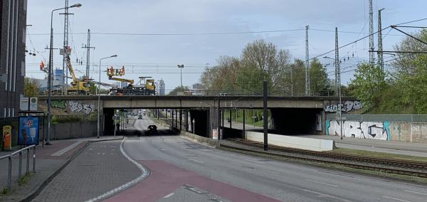 Goetheplatzbrücke von Norden (7. Mai 2022) Goetheplatzbrücke von Norden (7. Mai 2022)