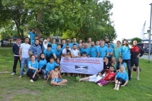 Zwei integrative Teams beim Drachenbootrennen 2017