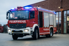 Die Freiwilligen Feuerwehren Gehlsdorf und Rostocker Heide haben am 16. Dezember 2024 ein neues Löschgruppenfahrzeug LF 20 und ein neues Tanklöschfahrzeug TLF 3000 erhalten.