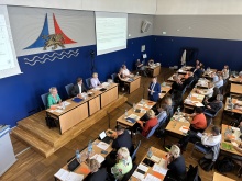 Sitzung der 8. Bürgerschaft im Rathaus: Blick in den Sitzungssaal von der Empore.