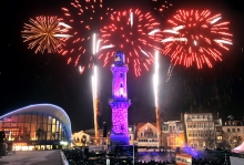 Neujahrsfeuerwerk in Warnemünde Turmleuchten