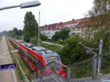Tagsüber dient das Schienennetz überwiegend der Personenbeförderung, nachts hingegen müssen freie Zeitfenster für Güterverkehre genutzt werden. Dies kann zu Lärmkonflikten mit der angrenzenden Wohnnutzung führen.