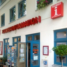 Die Tourist-Information in der Vogtei in Warnemünde