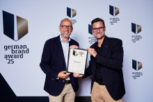 V.l.: Matthias Fromm und Alexander Hopf nahmen den Preis am Donnerstag in Berlin entgegen. V.l.: Matthias Fromm und Alexander Hopf nahmen den Preis am Donnerstag in Berlin entgegen.
