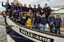 Die Crew des Baltic Friendship-Projektes 2025 an Bord der Belle Amie