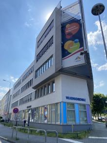 Die Volkshochschule der Hanse- und Universitätsstadt Rostock.