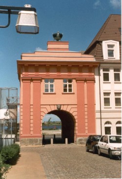 Mönchentor, klassizistisches Stadttor