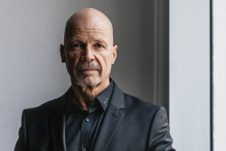 Dr. Chris von Wrycz Rekowski, Erster Stellvertreter der Oberbürgermeisterin, Senator für Finanzen, Digitalisierung und Ordnung Dr. Chris von Wrycz Rekowski, Erster Stellvertreter der Oberbürgermeisterin, Senator für Finanzen, Digitalisierung und Ordnung