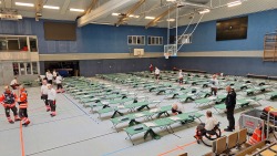 Katastrophenschutzübung: Aufbau einer Notunterkunft