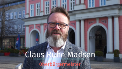 Oberbürgermeister Claus Ruhe Madsen ruft auf und bedankt sich in einem kurzen Videoclip