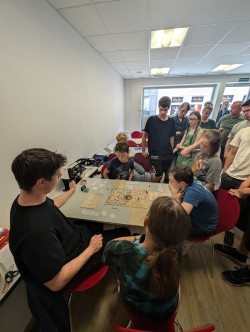 Brettspiele gestalten im Makerspace Rostock.