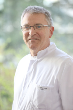 Chefarzt Dr. Rolf Kaiser, Leiter der Klinik für Innere Medizin I am Klinikum Südstadt Rostock