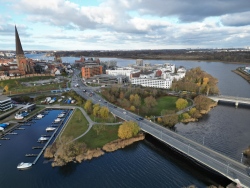 Vorpommernbrücke in Richtung Nordwest (Luftbild, Querformat)