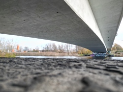 Unter der Vorpommernbrücke (Querformat)