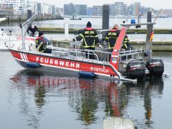 Rettungsboot BF Rostock im Einsatz
