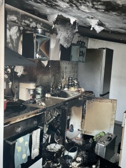 Zustand einer Wohnung nach Küchenbrand (Foto: Feuerwehr Rostock)