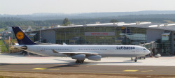 Airbus A 340, Flughafen Rostock-Laage 2005
