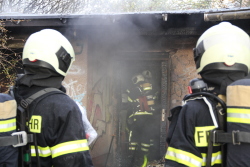 Laubenbrand im Pütterweg / Südstadt