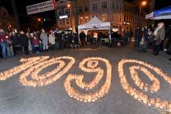 "Ein Licht für jede Frau" am 28. November 2023 auf dem Doberaner Platz.
