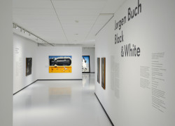 Ausstellungsansicht Jørgen Buch - Black& White in der Kunsthalle Rostock Ausstellungsansicht Jørgen Buch - Black& White in der Kunsthalle Rostock