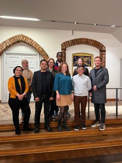 Mitglieder des 4. Migrantenrates Rostock nach der Konstituierung des Gremiums.