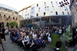 Hochschule für Musik und Theater Rostock (HMT) Big Band im Innenhof 